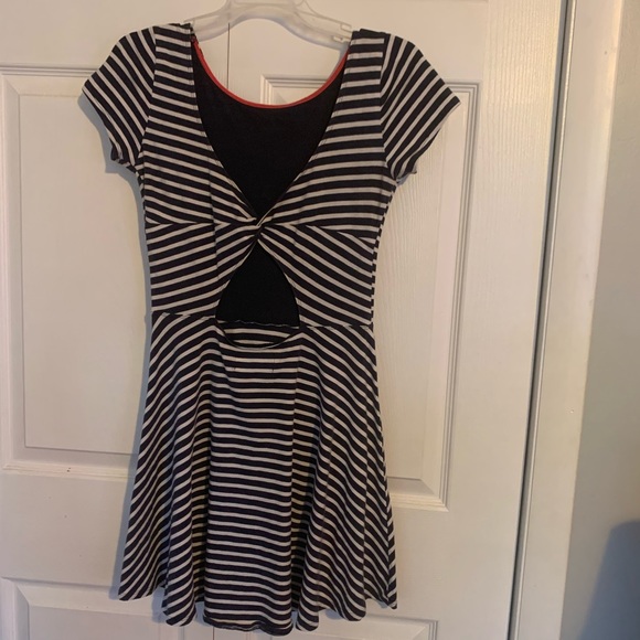 Shortsleeve Dress - Picture 2 of 2